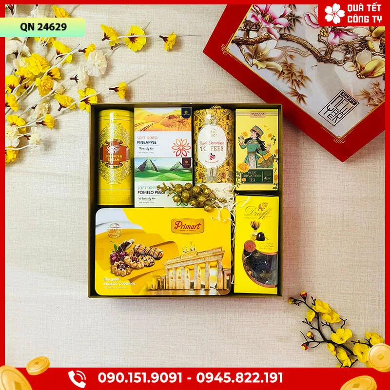 Hộp Quà Tết QN24629 1 mời quý khách ghé thăm quatetcongty.com để mua sản phẩm chính hãng